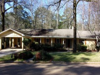Foreclosed Home - 4611 Trawick Dr, 39211