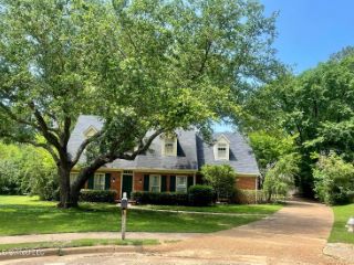 Foreclosed Home - 121 HILLCROFT PL, 39211
