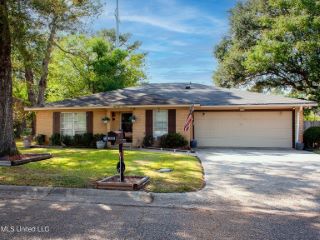 Foreclosed Home - 5819 CYPRESS TRL, 39211