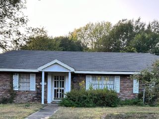 Foreclosed Home - 5901 MEDALLION DR, 39211