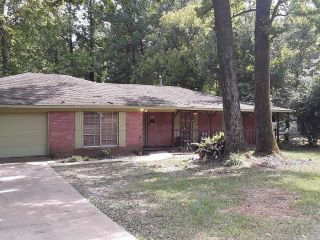 Foreclosed Home - 865 FAIRFAX CIR, 39211