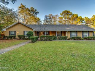 Foreclosed Home - 1940 SHEFFIELD DR, 39211