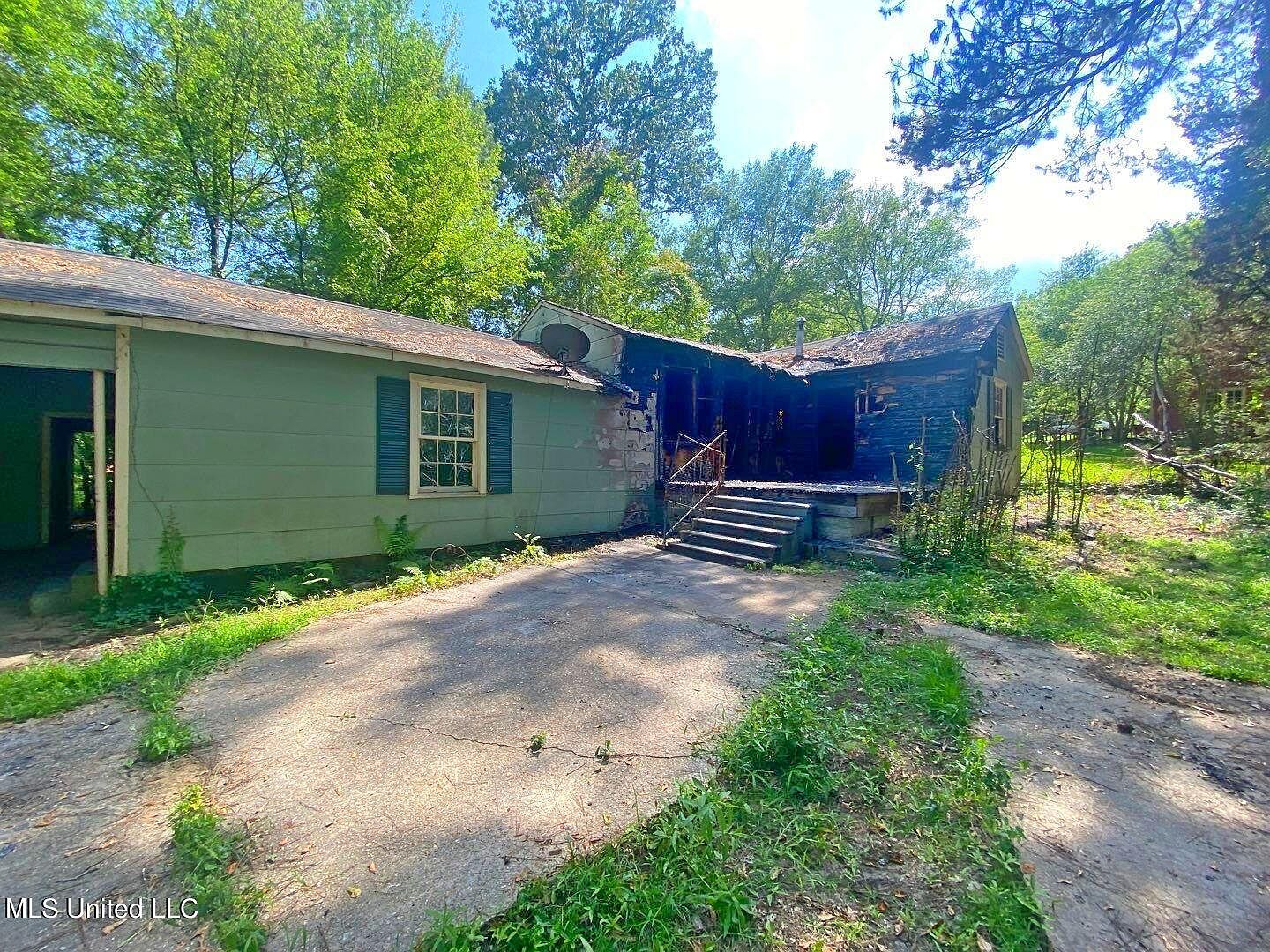 Foreclosed Home - 117 COOPER RD, 39212
