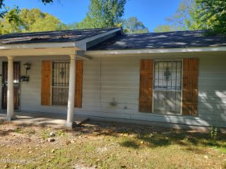 Foreclosed Home - 1285 WOODDELL DR, 39212
