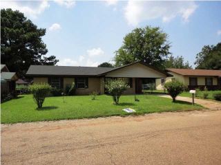 Foreclosed Home - 3868 JOHN F KENNEDY BLVD, 39213