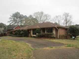 Foreclosed Home - 5213 Brookview Dr, 39272