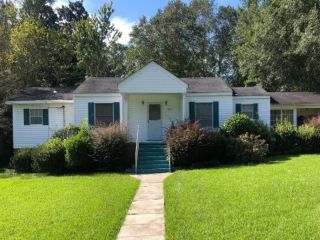 Foreclosed Home - 1810 1ST TER, 39401