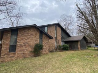 Foreclosed Home - 3004 SOUTHAVEN DR, 39402