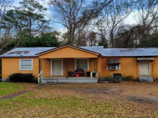 Foreclosed Home - 1002 BROADMOOR AVE, 39429