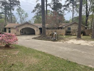 Foreclosed Home - 1427 OLD AMY RD, 39440