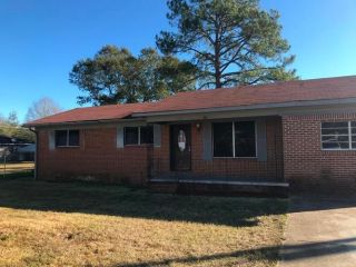 Foreclosed Home - 123 Sinclair St, 39452