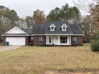 Foreclosed Home - 15 HOLLY TRL, 39465
