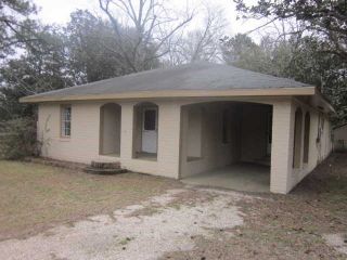 Foreclosed Home - 1906 E CANAL ST, 39466