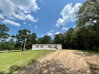 Foreclosed Home - 1884 FREEMAN TOWN RD, 39476