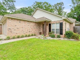 Foreclosed Home - 30 SIENNA LN, 39482