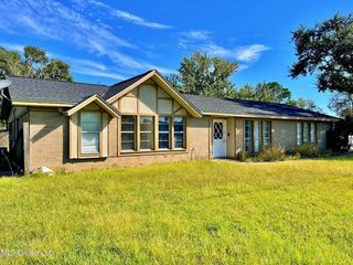 Foreclosed Home - 13194 DEDEAUX RD, 39503