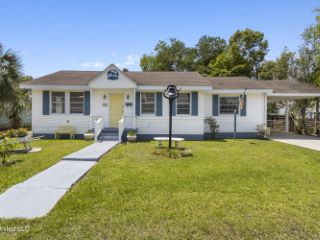 Foreclosed Home - 350 DEMONTLUZIN AVE, 39520