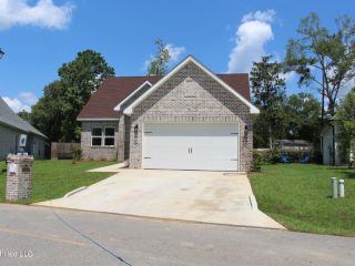 Foreclosed Home - 87006 BEAUX VUE CT, 39525