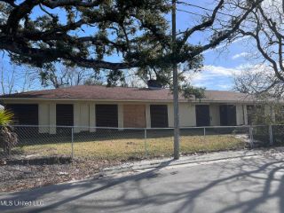 Foreclosed Home - 389 REYNOIR ST, 39530