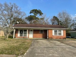 Foreclosed Home - 7120 LAROCHELLE DR, 39532
