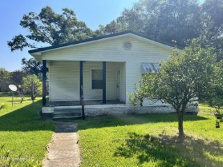 Foreclosed Home - 4312 WATER ST, 39563