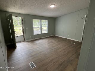 Foreclosed Home - 5902 KINGS RD, 39563
