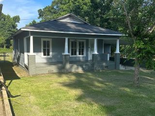 Foreclosed Home - 800 HOWE ST, 39648