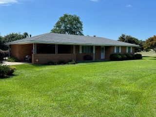 Foreclosed Home - 1047 WELSH RD, 39648