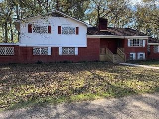 Foreclosed Home - 557 MCPHERSON DR, 39654