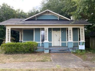 Foreclosed Home - 113 13th Street North, 39701