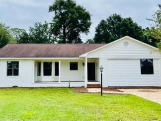 Foreclosed Home - 1615 S LONGLEAF DR, 39819