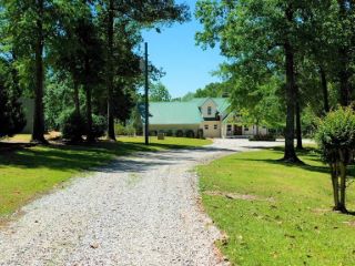 Foreclosed Home - 156 PEBBLE SHORES DR, 39854