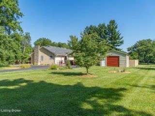 Foreclosed Home - 3205 PIN OAK DR, 40031