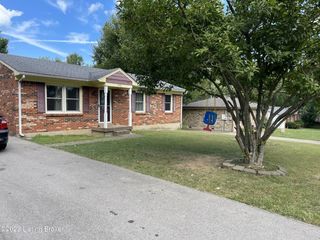 Foreclosed Home - 205 HOFFMAN LN, 40031