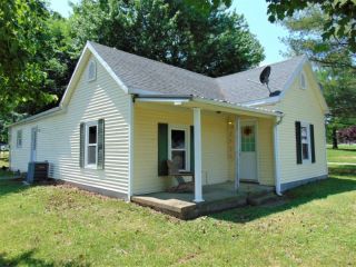 Foreclosed Home - 2130 DANVILLE HWY, 40033