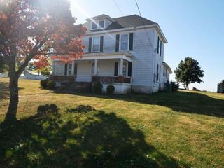 Foreclosed Home - 185 HARRODSBURG RD, 40040
