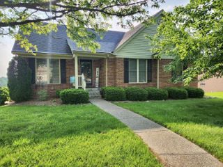 Foreclosed Home - 3104 BLUEGRASS DR, 40065