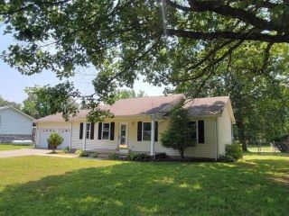 Foreclosed Home - 215 WINDSOR PL, 40108