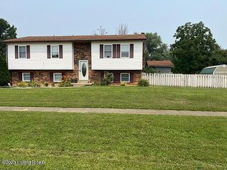 Foreclosed Home - 381 N LORRAINE ST, 40160
