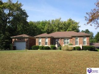 Foreclosed Home - 4806 HICKORY HOLLOW LN, 40165