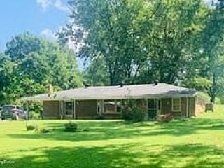 Foreclosed Home - 215 PADDOCK RD, 40165