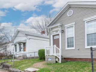 Foreclosed Home - 1126 ROGERS ST, 40204
