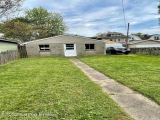 Foreclosed Home - 1956 ROANOKE AVE, 40205