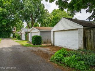 Foreclosed Home - 3825 ELMWOOD AVE, 40207
