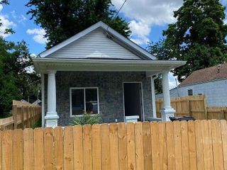 Foreclosed Home - 1615 DUMESNIL ST, 40210