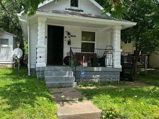 Foreclosed Home - 3105 GREENWOOD AVE, 40211