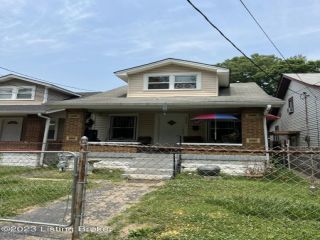 Foreclosed Home - 4009 W MAIN ST, 40212