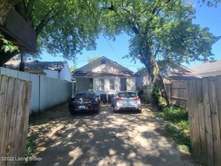 Foreclosed Home - 3943 S 5TH ST, 40214