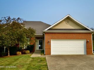 Foreclosed Home - 7600 AUTUMN POINTE DR, 40214