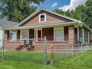 Foreclosed Home - 3753 POWELL AVE, 40215